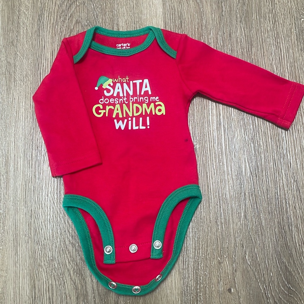 💫 Free with Purchase 💫 Carter’s, NWOT Christmas Onesie, Size Newborn